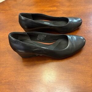 Rockport Total Motion ADIPRENE Classic Black Women's Wedge Shoes, 10